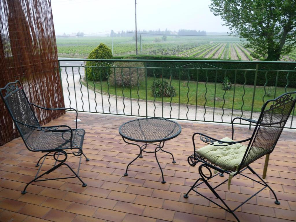 Logis Du Comte Bed & Breakfast ซูซ-ลา-รุส ภายนอก รูปภาพ